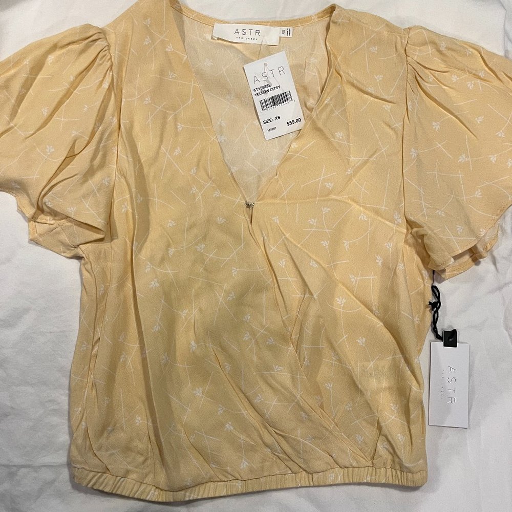 ASTR the Label Flutter Sleeve Surplice Top Size XS